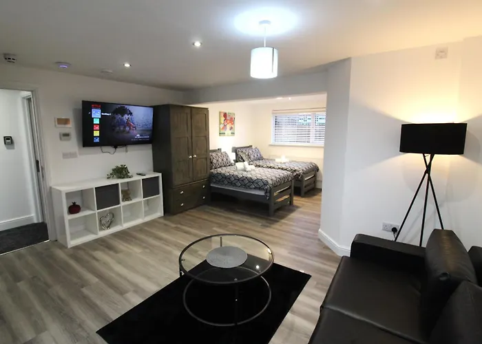 Old Silk Apartments - Serviced Studios And 2-Beds In Coventry City Centre By Covstays