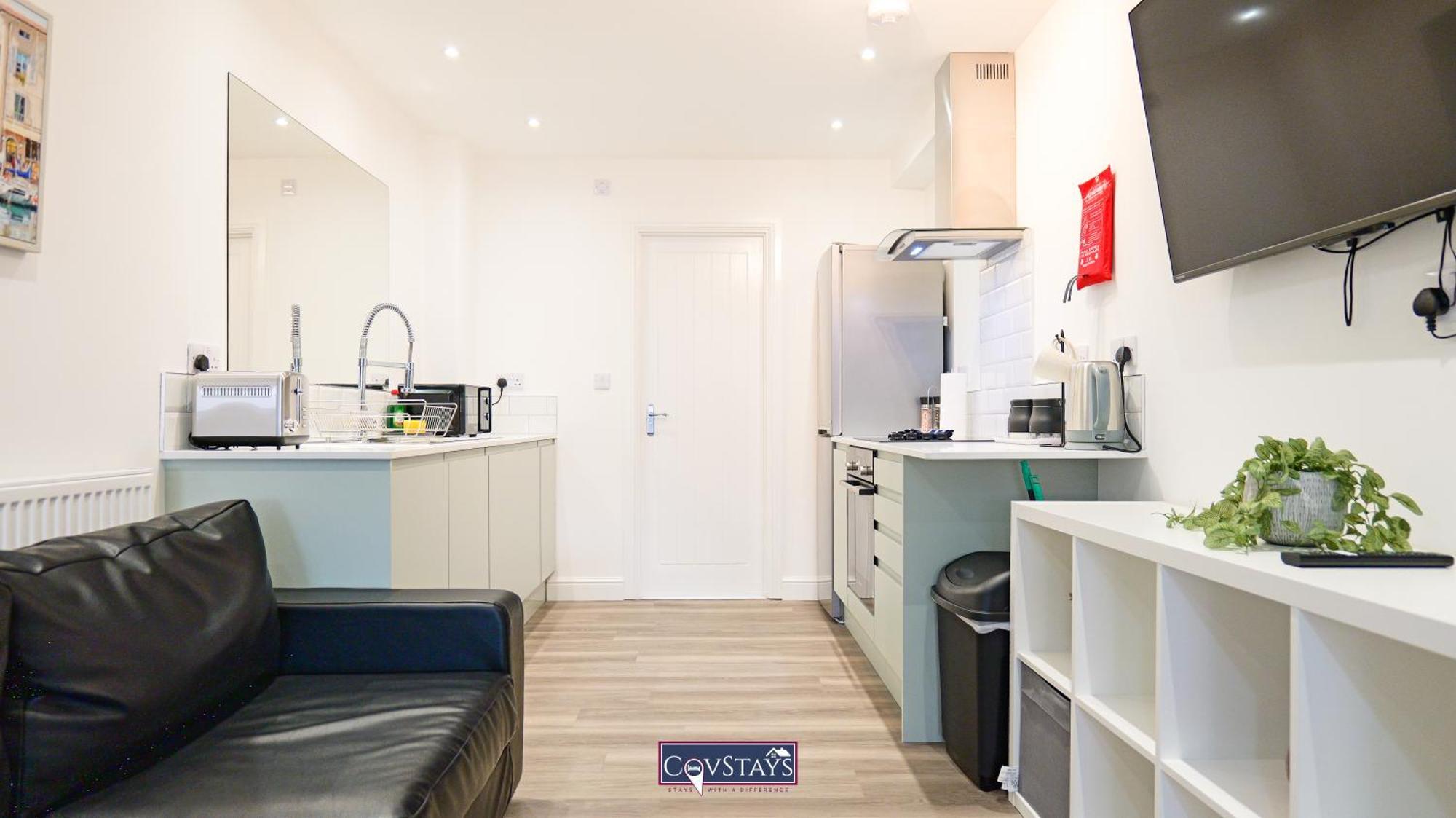 Old Silk - Serviced And 2-beds In Centre By Covstays Coventry