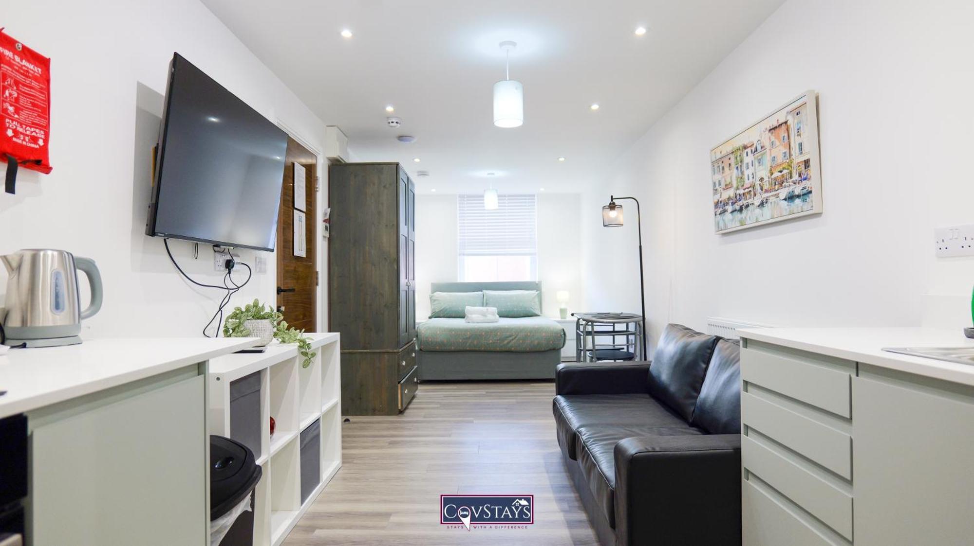 Old Silk - Serviced And 2-beds In Centre By Covstays * Coventry