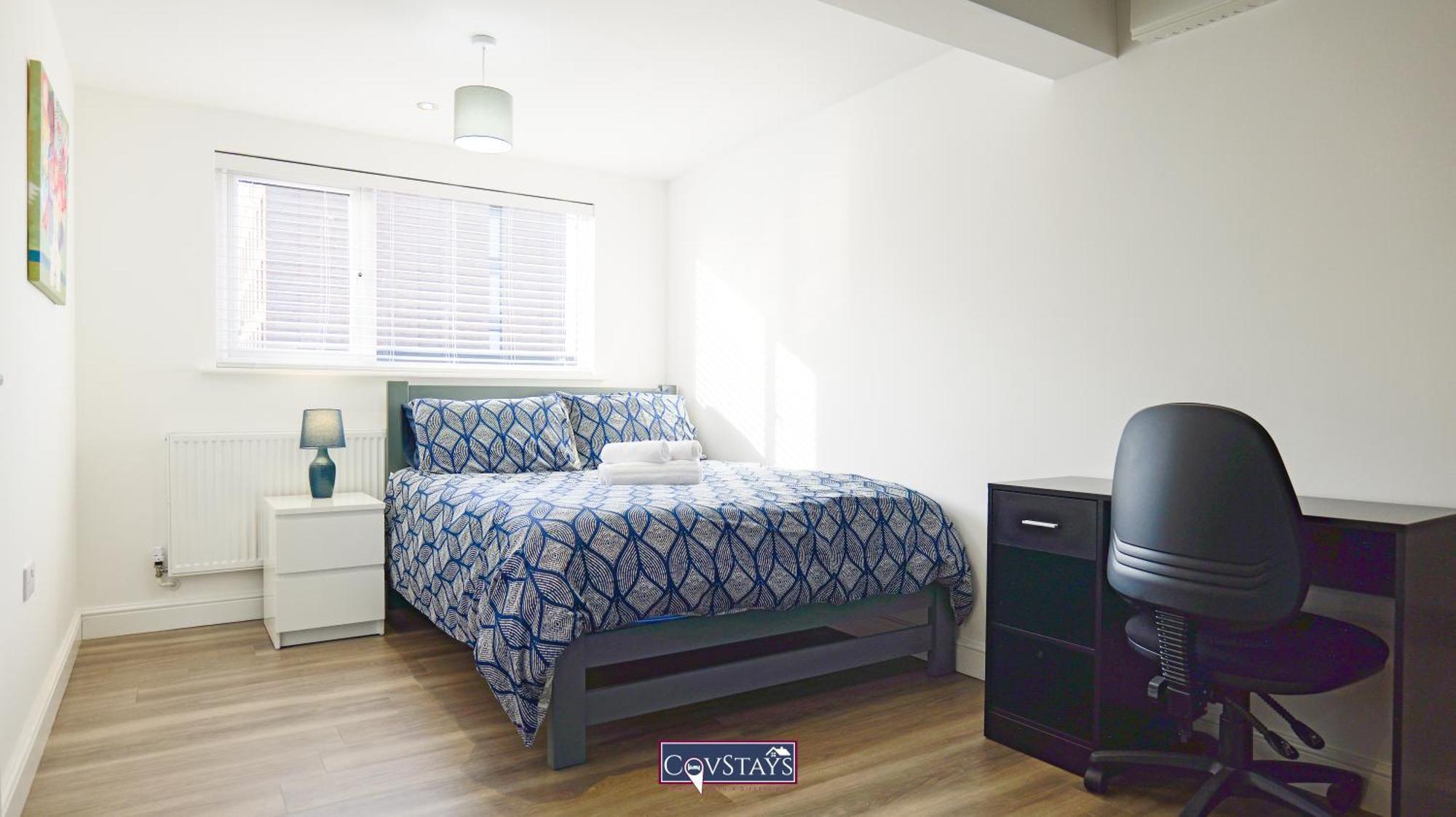 Old Silk - Serviced And 2-beds In Centre By Covstays Apartment