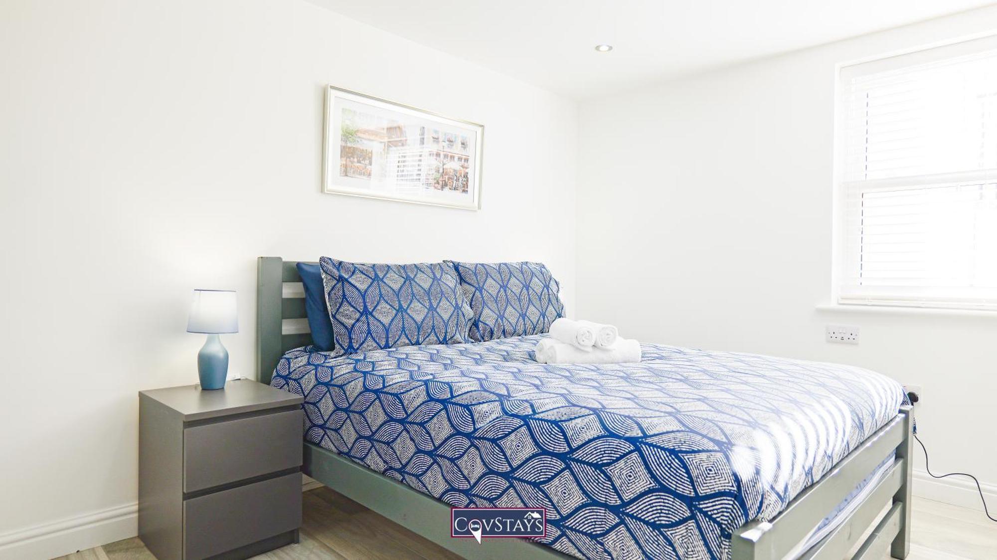 Old Silk - Serviced And 2-beds In Centre By Covstays Coventry
