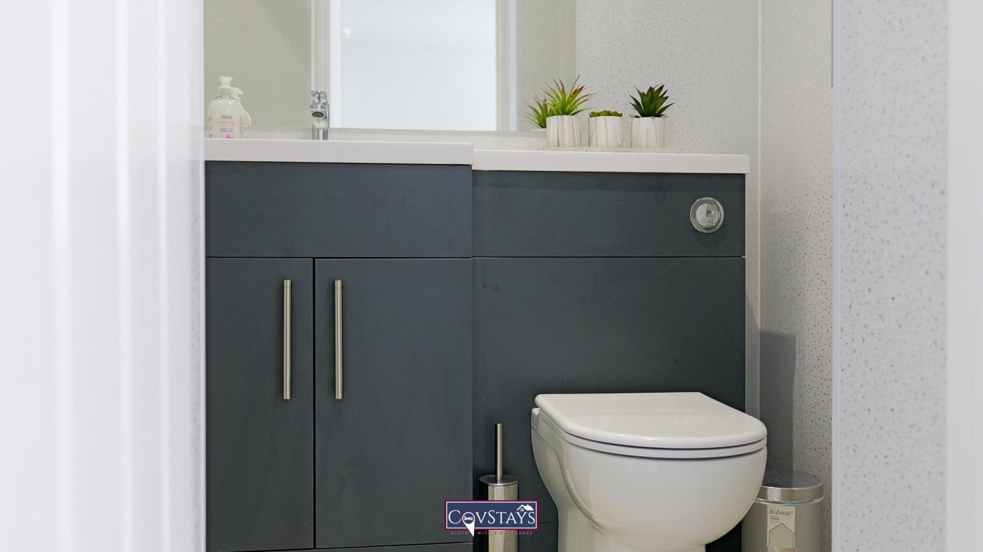Apartment Old Silk - Serviced And 2-beds In Centre By Covstays *