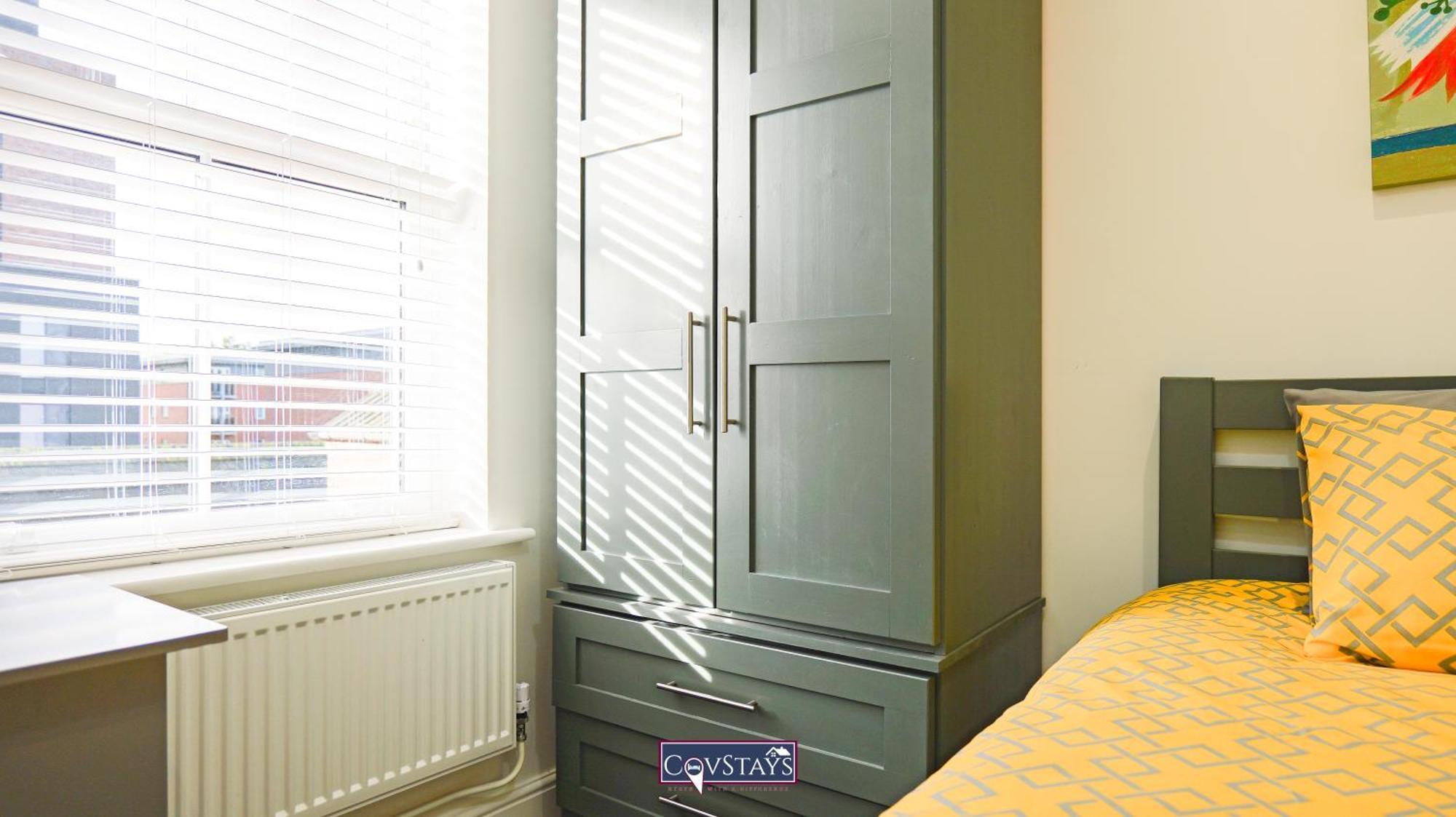 Apartment Old Silk - Serviced And 2-beds In Centre By Covstays *
