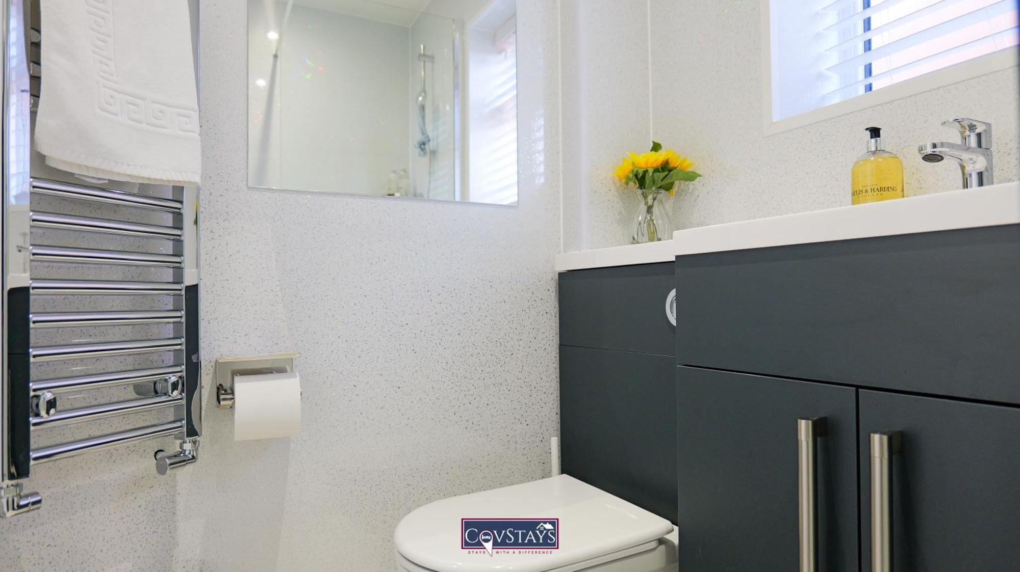Old Silk - Serviced And 2-beds In Centre By Covstays Apartment Coventry