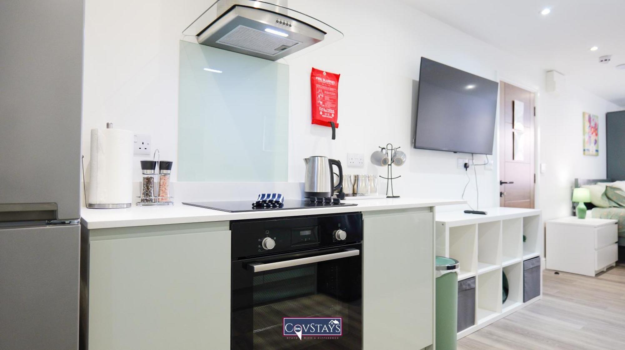 Old Silk - Serviced And 2-beds In Centre By Covstays * Coventry