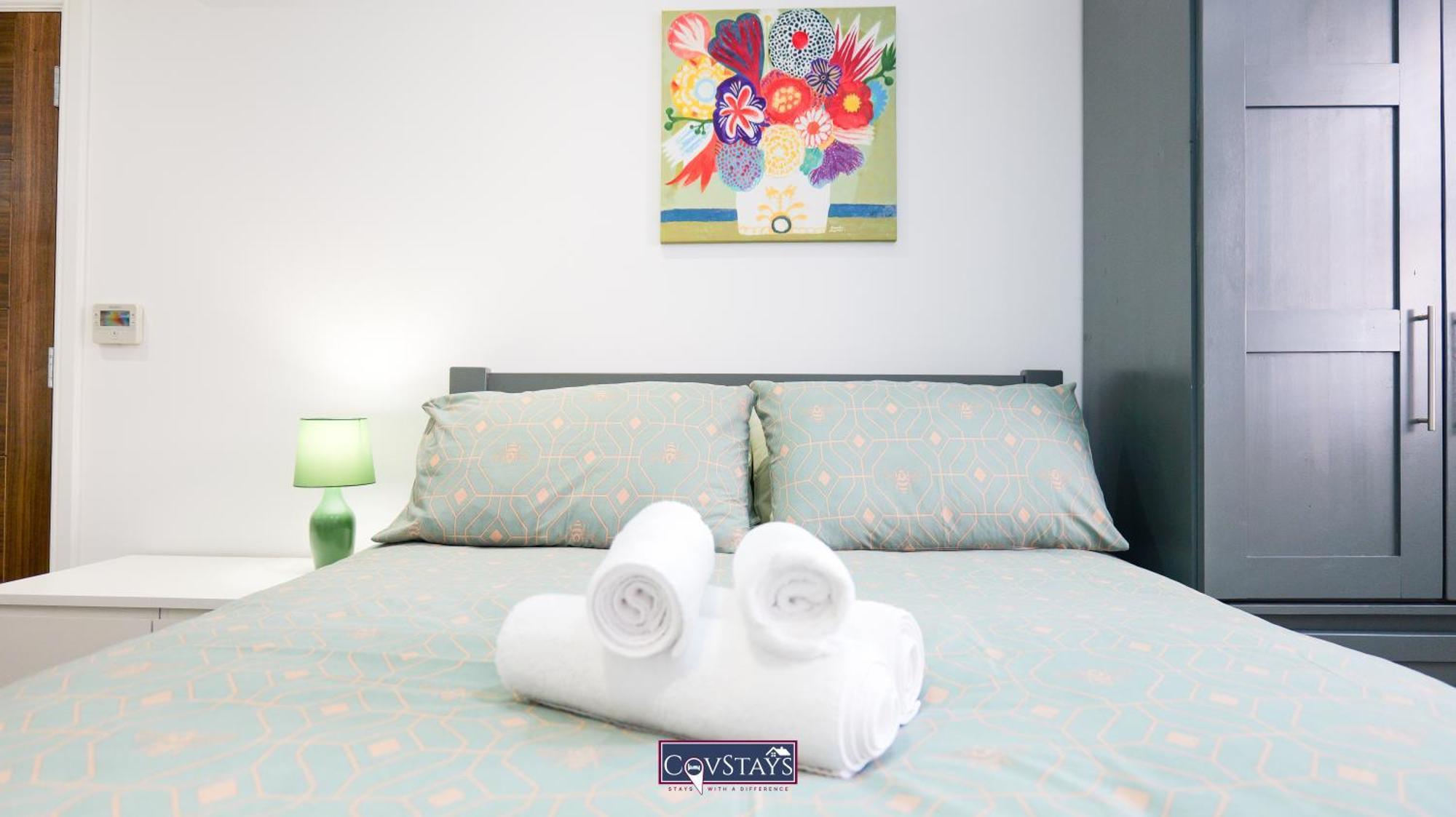 Old Silk - Serviced And 2-beds In Centre By Covstays Apartment Coventry