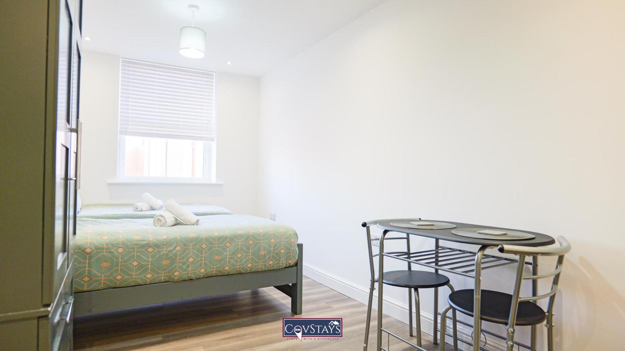 Old Silk - Serviced And 2-beds In Centre By Covstays Coventry