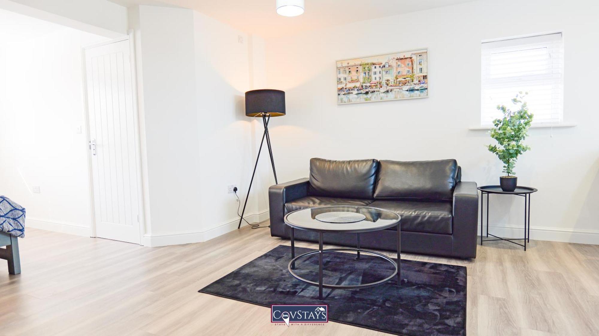 Old Silk - Serviced And 2-beds In Centre By Covstays * Coventry